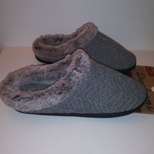 Women's slippers